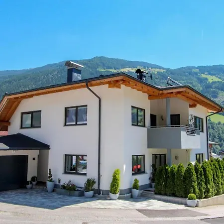 Alpina Zillertal Apartment